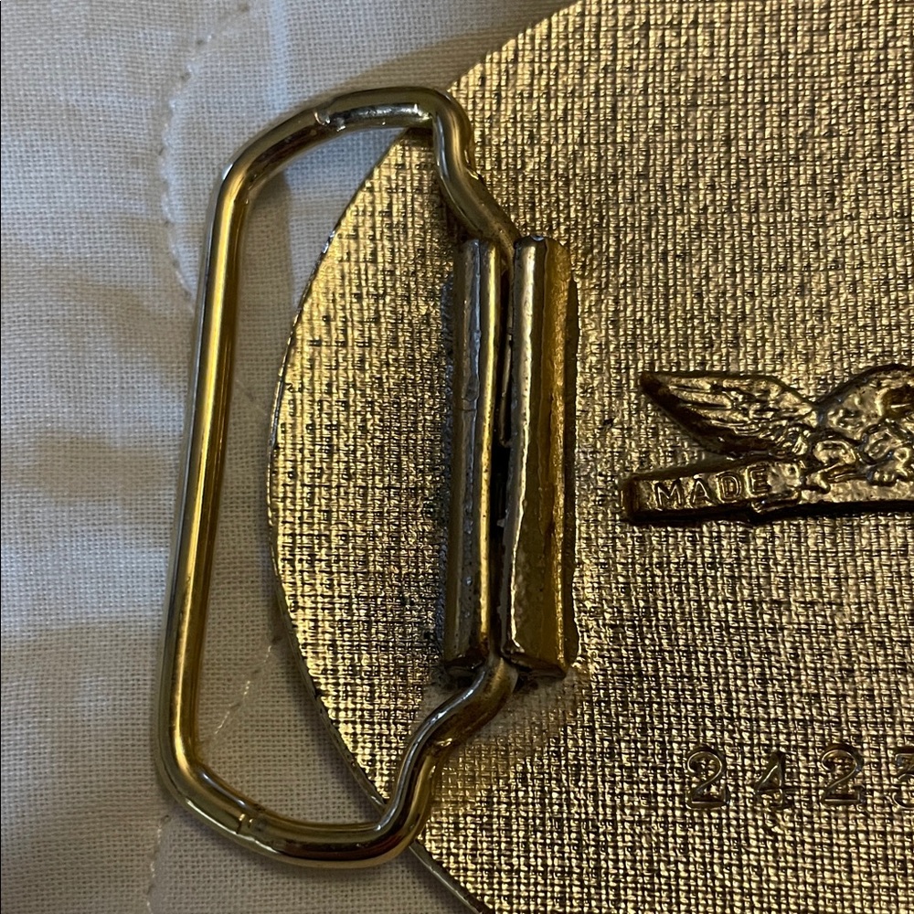 Vintage United States Marine Corps Red and Gold Belt Buckle - Picture 4 of 6